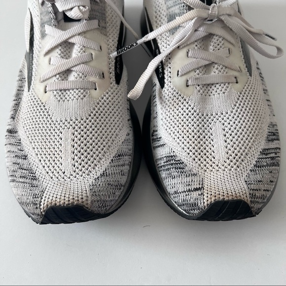 Brooks Levitate 4 Running athletic Shoes main image 4